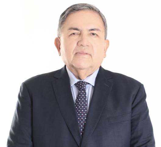 Dr. Miguel Mejía Puente